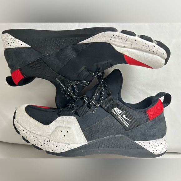 Men’s Nike Tech Trainer Sneakers Size 11 - Picture 7 of 9